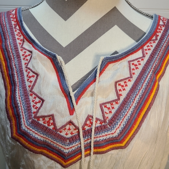 Magic White Tribal Print Dress - Picture 2 of 5